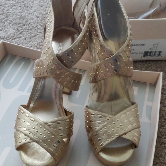 BCBGeneration Maddison gold sandals size 5.5M - Picture 5 of 8